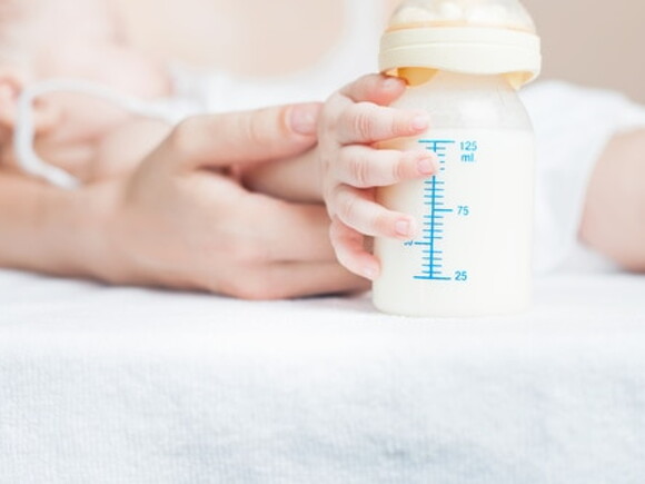 Sevrage de bébé, refus de lait infantile 